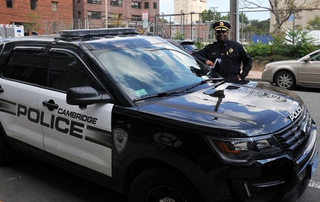 Cambridge Police car and Commissioner 